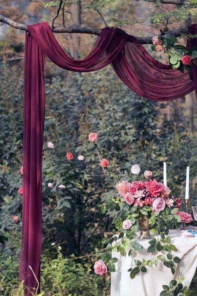 Spiral Burgundy Cloth On Platform Wedding Decorations