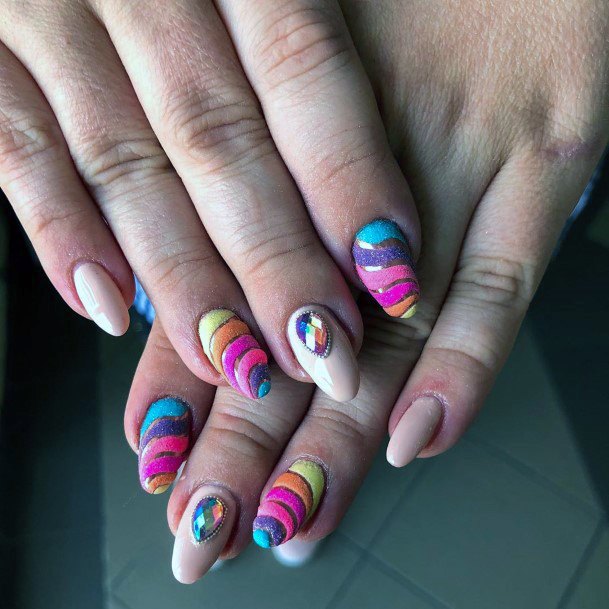 Spiral Colorful Nails Ideas For Women