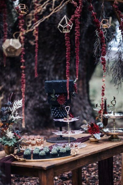 Spooky Awesome Black And Red Wedding Decorations Inspiration