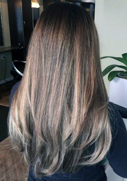 Staight Brown Balayage Hairstyle For Women