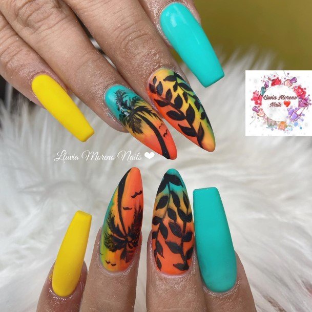 Stellar Body Art Nail For Girls Beach