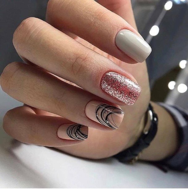 Stellar Body Art Nail For Girls Party