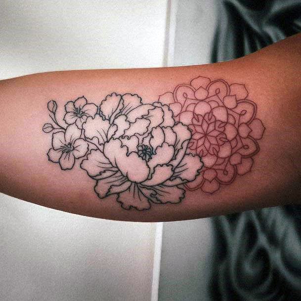 Stellar Body Art Tattoo For Girls Bicep