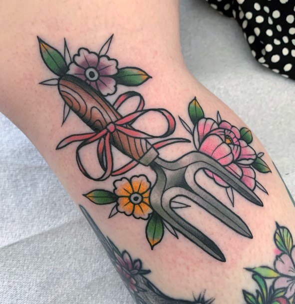 Stellar Body Art Tattoo For Girls Gardening