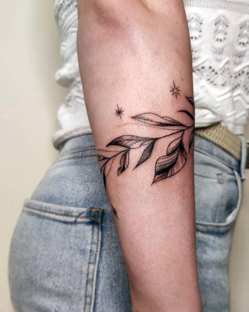 Stellar Body Art Tattoo For Girls Leaf