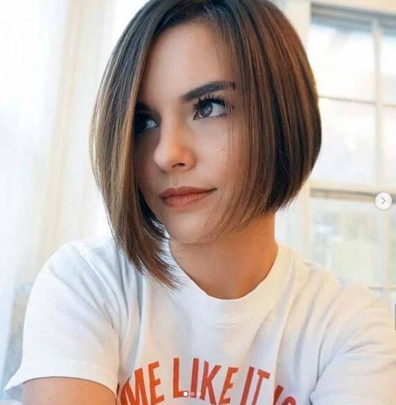 Straight Short And Sexy Bob For A Spring Look For Females