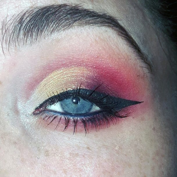 Strawberry Red And Brown Eyeshadow Women