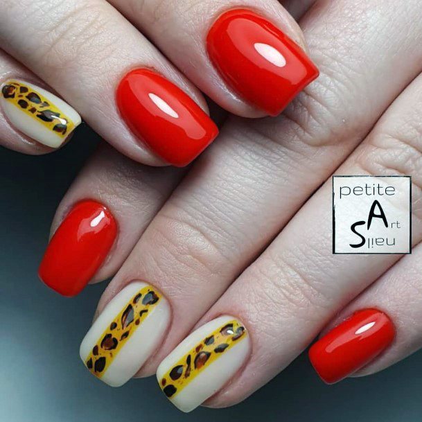 Striped Vertical Leopard Print Short Red Nails For Women
