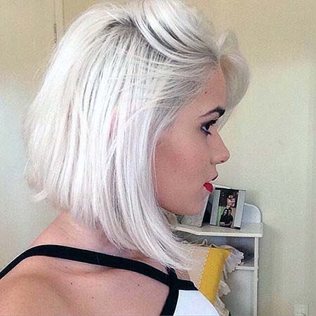 Stunning Angled Sleek Platinum Blonde Bob Hairstyles For Women