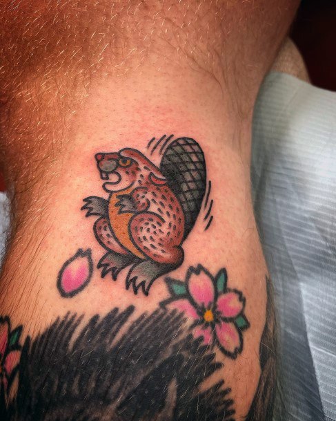 Stunning Beaver Tattoo On Lady