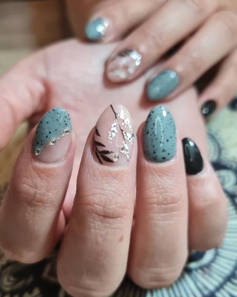 Stunning Black And Grey Nail On Lady