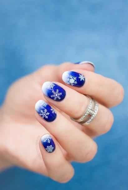 Stunning Blue Winter Nail On Lady