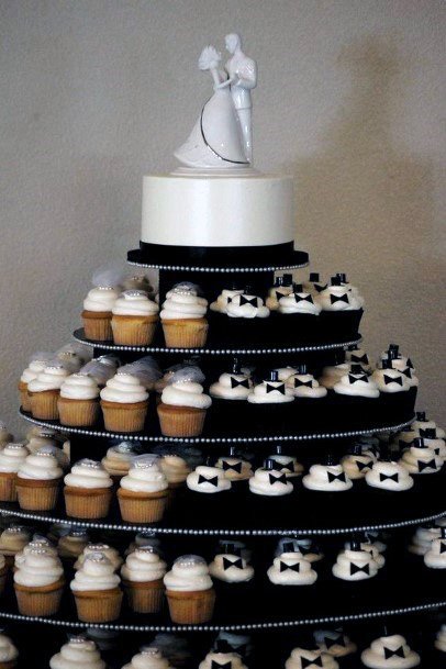 Stunning Bride Groom Cupcake Decoration Ideas For Wedding