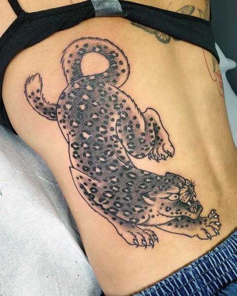 Stunning Cheetah Tattoo On Lady