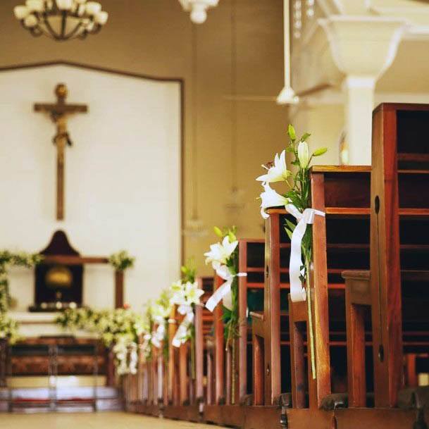 Stunning Church Wedding Altar White Flower Pew Ribbon Decoration Ideas
