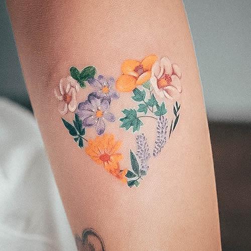 Stunning Daffodil Tattoo On Lady