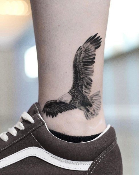 Stunning Eagle Tattoo On Lady