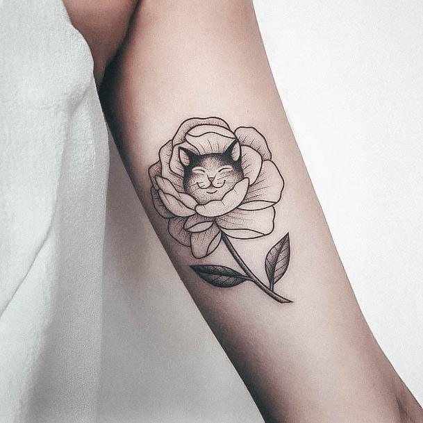 Stunning Floral Tattoo On Lady