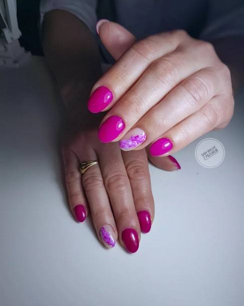 Stunning Girls Fuchsia Nails