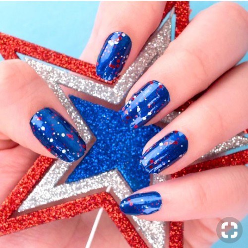 Stunning Girls Red And Blue Nails