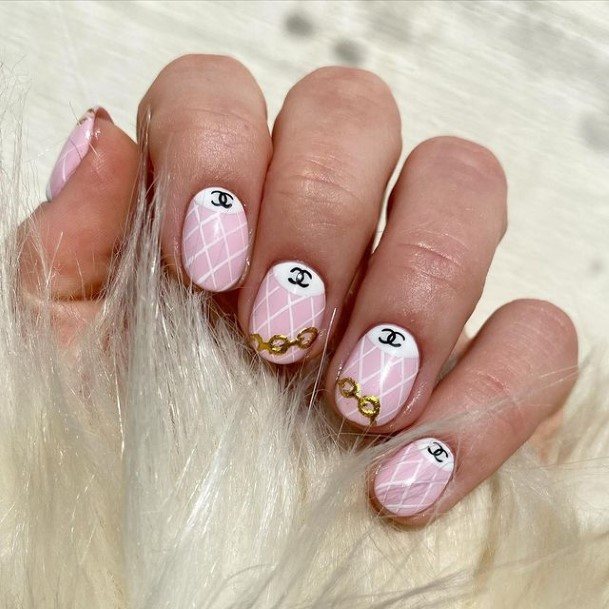 Stunning Girls Short Pink And White Nails