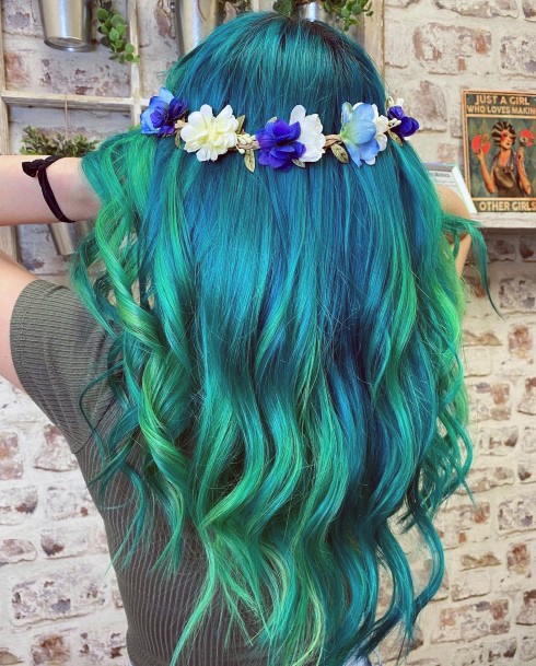 Stunning Girls Turquoise Hairstyless