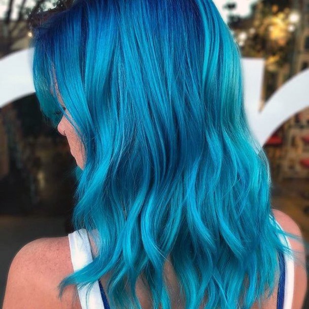 Stunning Girls Turquoise Ombre Hairstyless