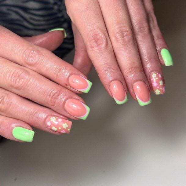 Stunning Green And Pink Nail On Lady