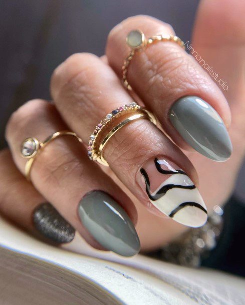 Stunning Grey Dress Nail On Lady