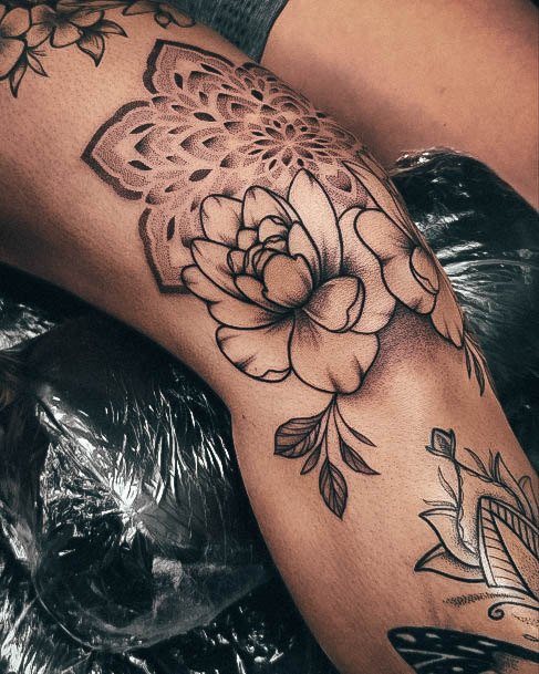 Stunning Knee Tattoo On Lady