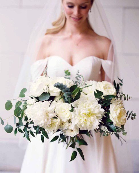 Stunning Lush White Rose Bouquet Wedding Ideas For Bride