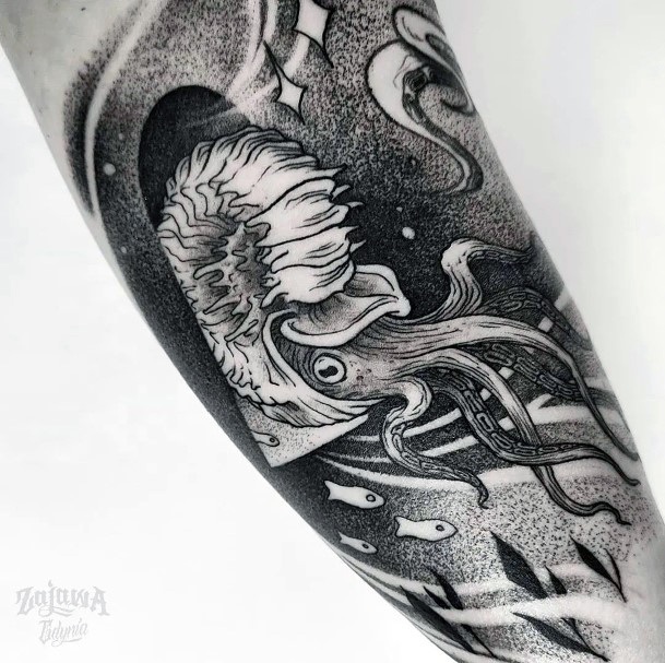 Stunning Nautilus Tattoo On Lady