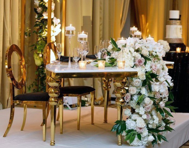 Stunning Plush Rose Floral Bouquet Wedding Reception Table Decoration Inspiration