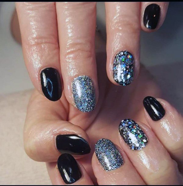 Stunning Silver And Black Sparkly Girly Nail Design Ideas For Women