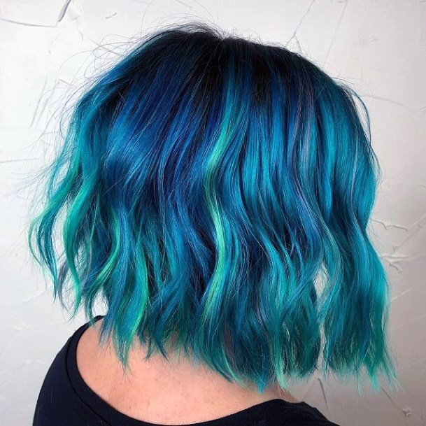 Stunning Turquoise Ombre Hairstyles On Lady