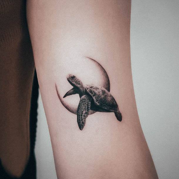 Stunning Turtle Tattoo On Lady