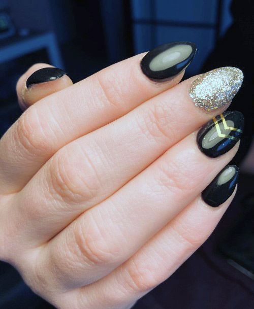 Stylish Black Gold Nails