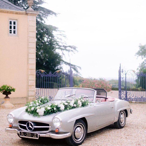 Stylish Wedding Car Decorations