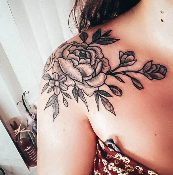 Stylish Womens Flower Shoulder Tattoo