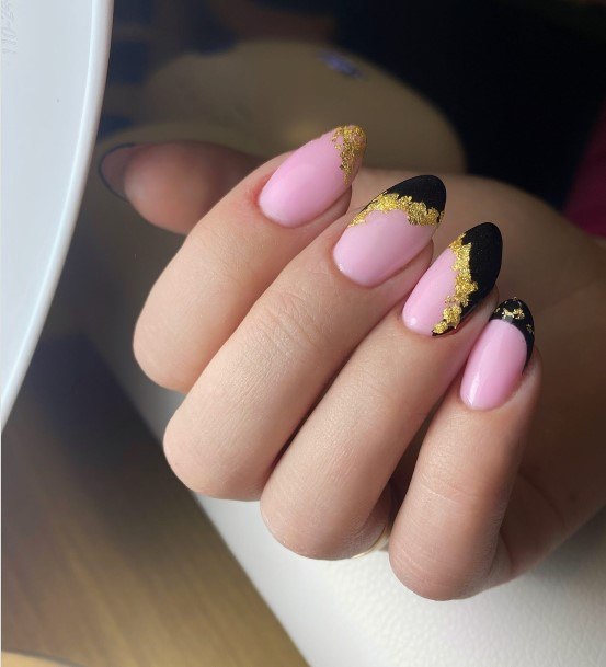 Stylish Womens Gold Nail