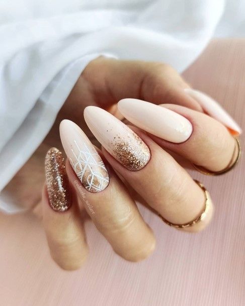 Stylish Womens Gold Ombre Nail