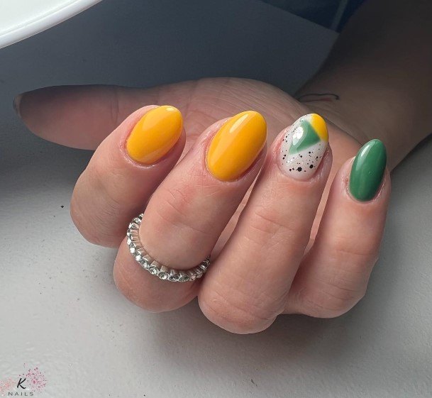 Stylish Womens Green And Yellow Nail