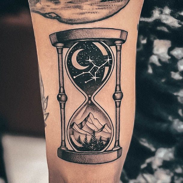 Stylish Womens Hourglass Tattoo