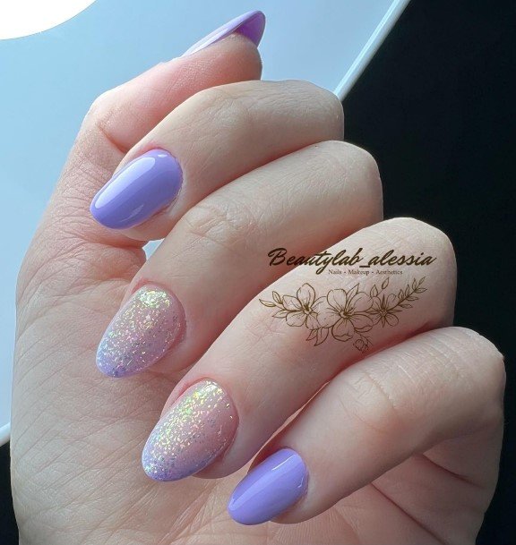 Stylish Womens Lilac Nail