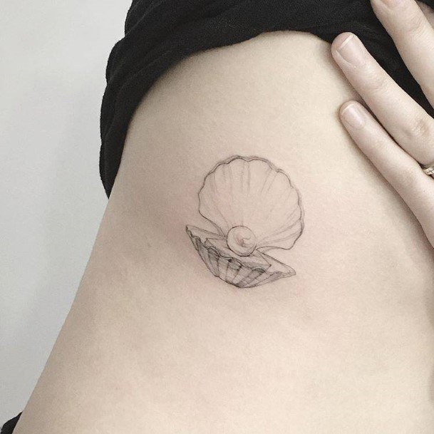 Stylish Womens Oyster Tattoo