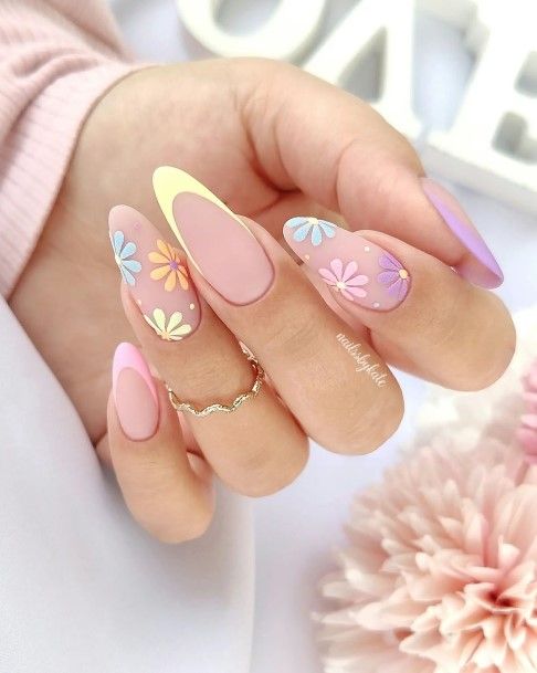 Stylish Womens Pastel Nail