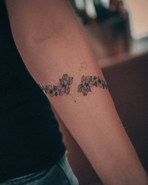 Stylish Womens Simple Flower Tattoo