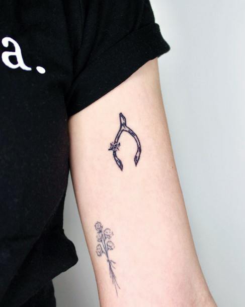 Top 100 Best Wishbone Tattoos For Women - Lucky Bone Design Ideas