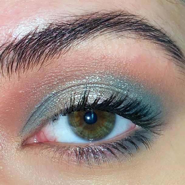 silver blue eyeshadow