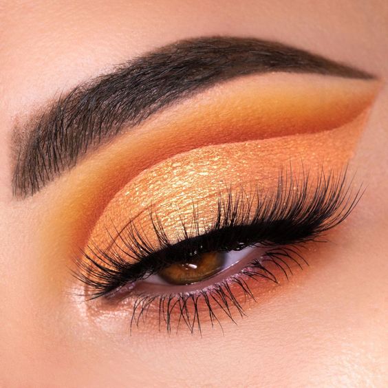 Sunlit Gold Makeup Looks For Women